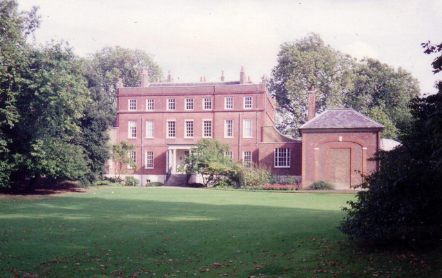 Bushy_House,_Bushy_Park_-_geograph.org.uk_-_362754 Properties in Newcastle